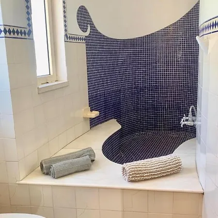 Amendoeiras 52 Villa